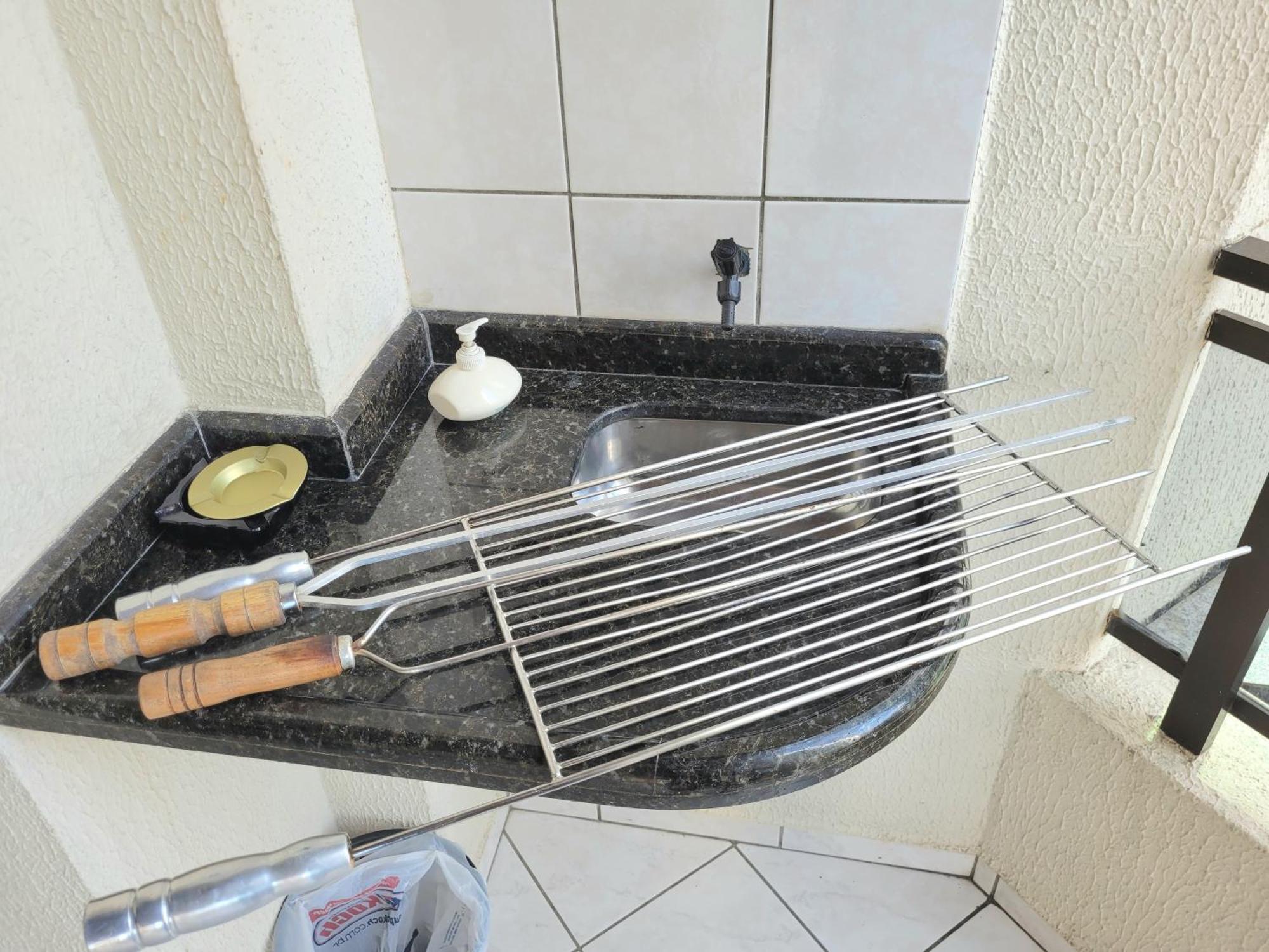 Apartamento 200 Metros Da Praia 03 Quartos Com Ar Condicionado - Meia Praia - Itapema Esterno foto